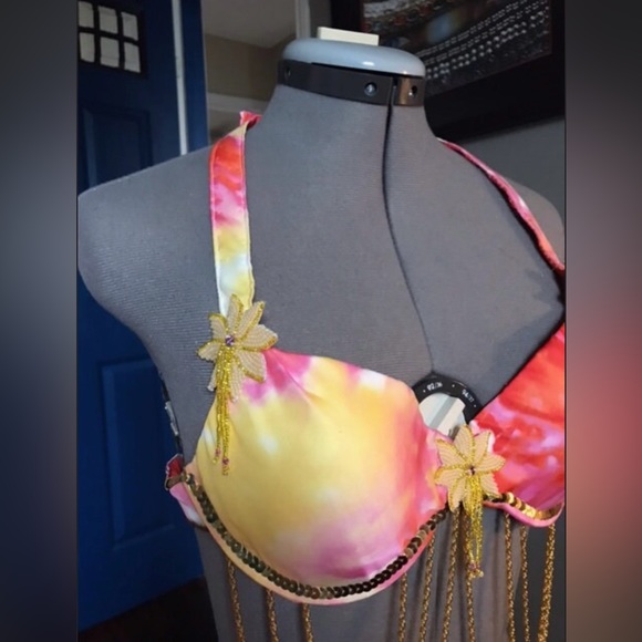 One of a Kind Belly Dance Costume. Hand Crafted. 32 B cup and 27 Inch Waist - Picture 4 of 10